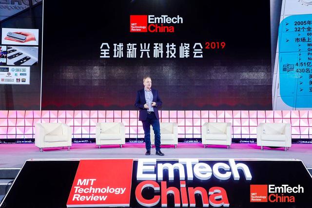 牛津納米孔副總裁：生物互聯(lián)，讓任何人在任何地方獲取 DNA 信息-肽度TIMEDOO