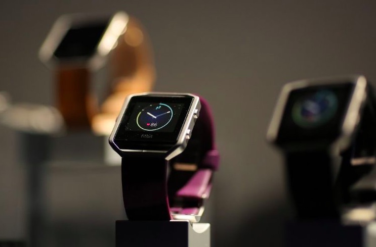 Fitbit推出新功能，可安排遠(yuǎn)程醫(yī)療服務(wù)-肽度TIMEDOO