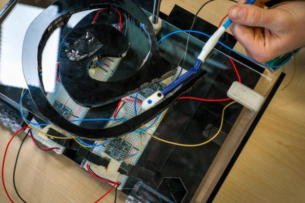 加州大學:磁傳感器精準定位 追蹤體內(nèi)醫(yī)療機器人-肽度TIMEDOO