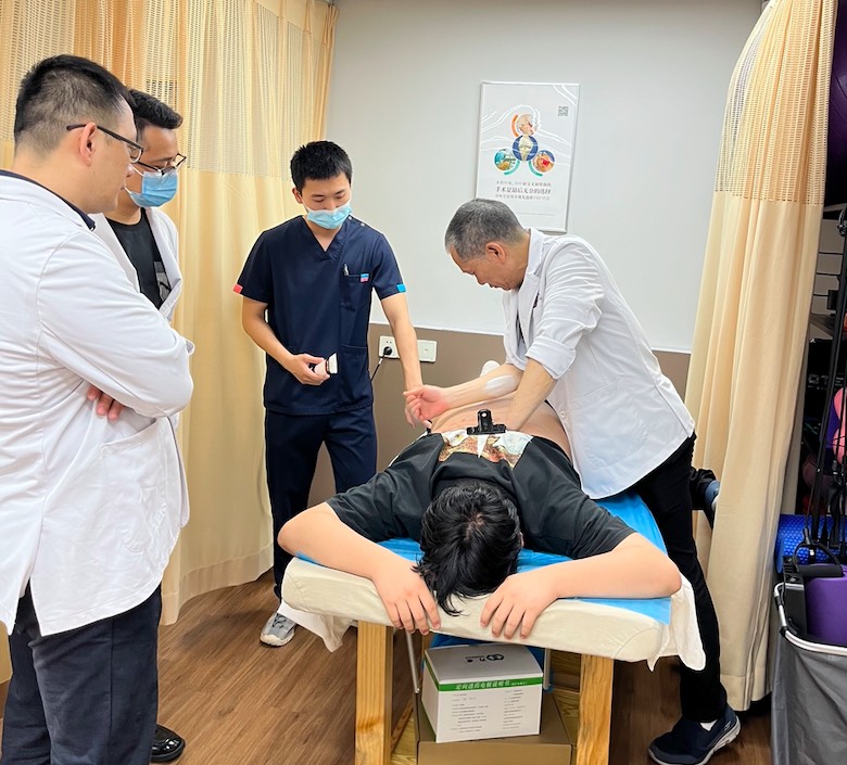 彭復(fù)華：突破傳統(tǒng)治療方法，蔡李佛醫(yī)藥治療肌骨疾病的獨特優(yōu)勢-肽度TIMEDOO