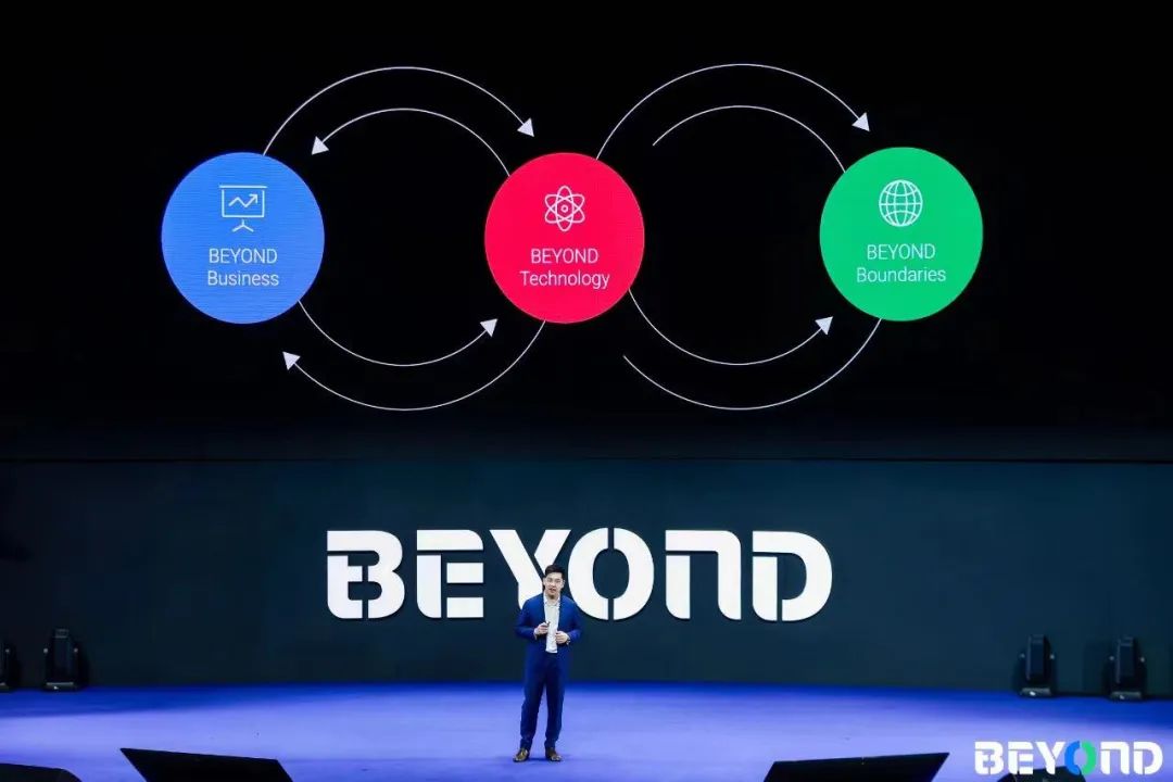 市面上唯一一款超小型智能中頻無線電療儀醫(yī)點(diǎn)心亮相澳門Beyond Expo國際舞臺-肽度TIMEDOO采訪-肽度TIMEDOO